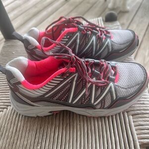 Fila Women's Athletic Shoes - Gray and red